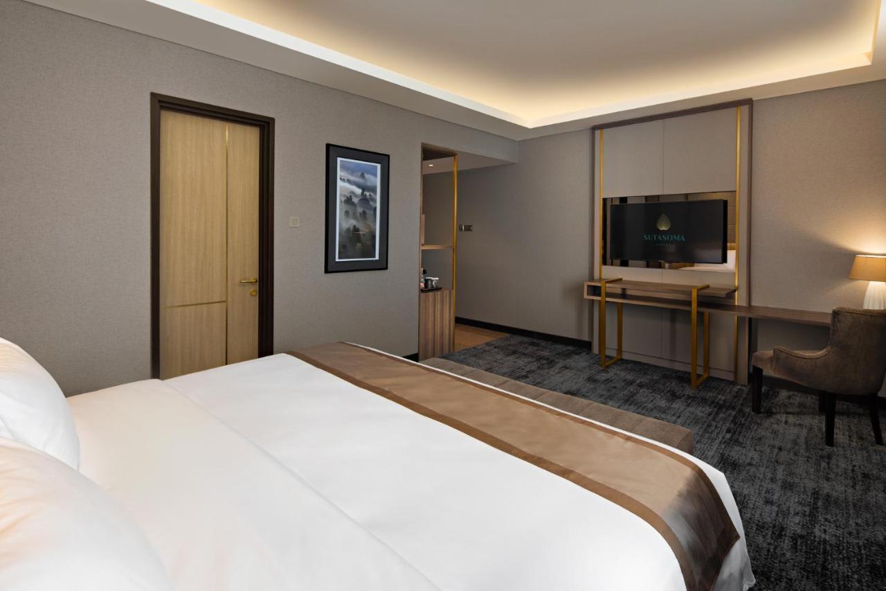 Sutasoma Hotel Джакарта Екстериор снимка