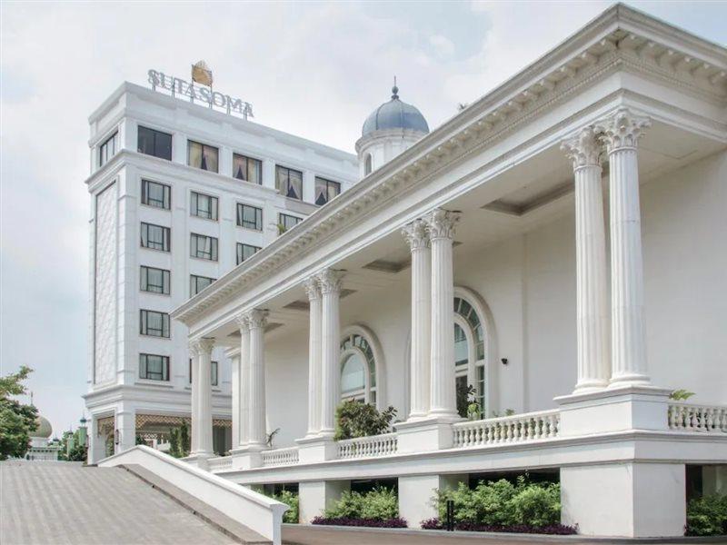 Sutasoma Hotel Джакарта Екстериор снимка